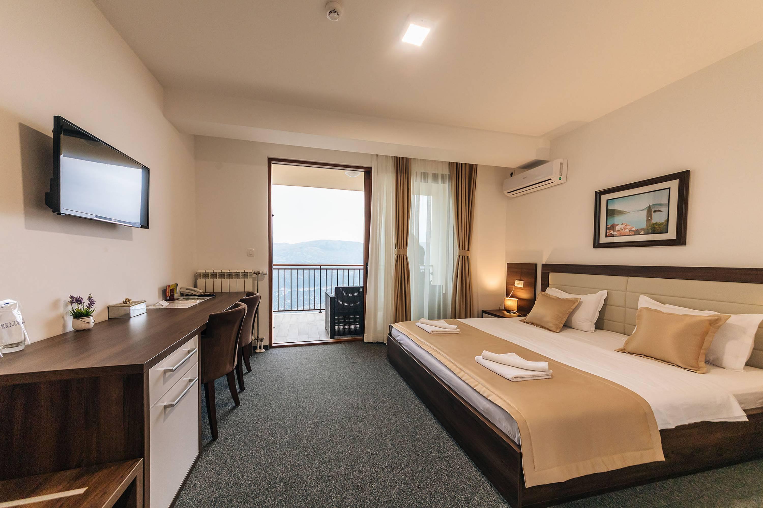 Hotel Sokoline Mandici Buitenkant foto