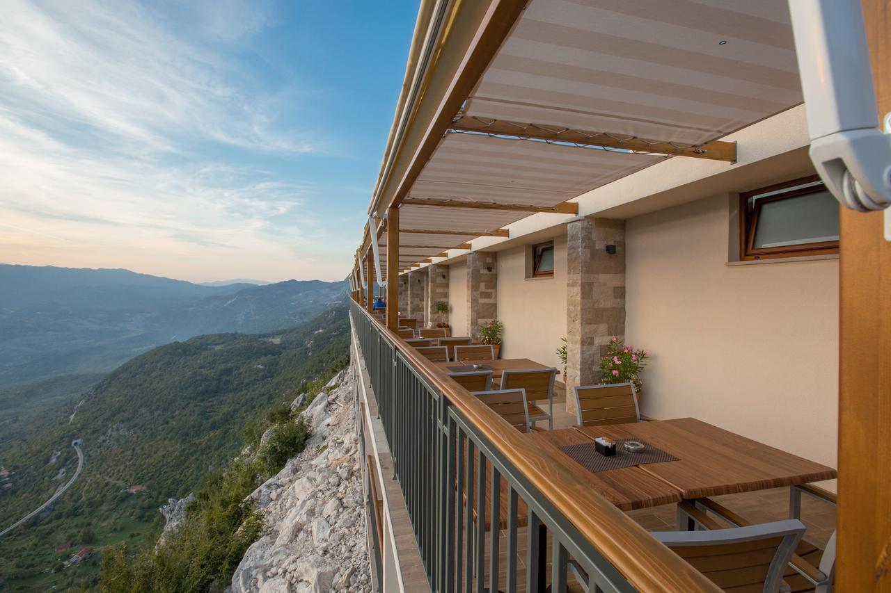 Hotel Sokoline Mandici Buitenkant foto