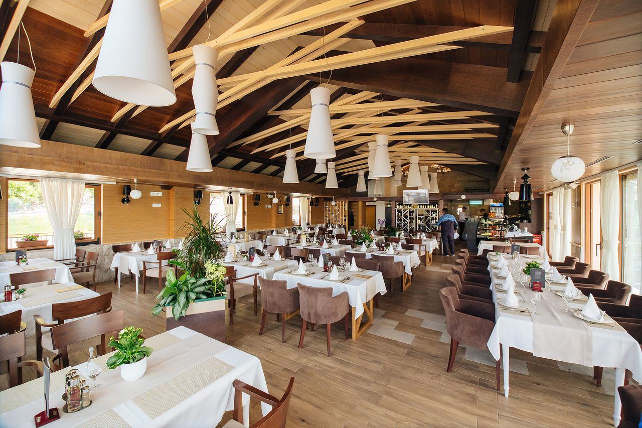 Hotel Sokoline Mandici Buitenkant foto